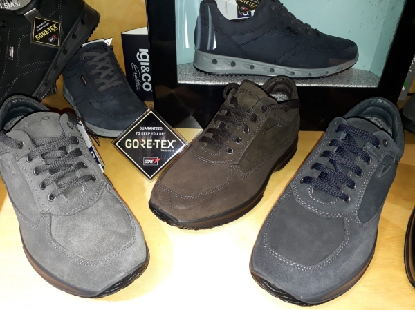 Scarpe Igi&Co a Torino